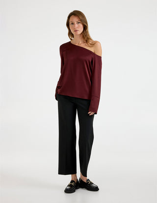 Chiney Off Shoulder Silk Blouse Vinröd