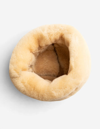 Harka Mössa fårskinn Beige