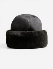 Harka Mössa Fårskinn Svart
