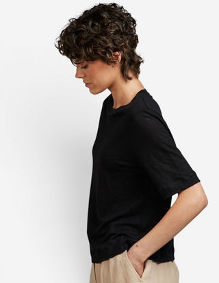 Helmi T-Shirt Svart