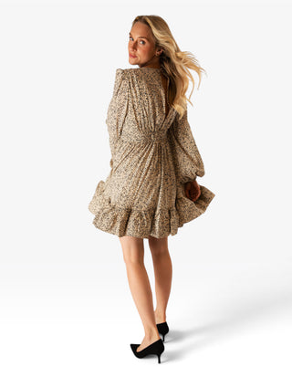 Jadie Klänning V-neck Ruffle Creme/Svart