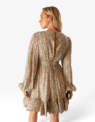 Jadie Klänning V-neck Ruffle Creme/Svart